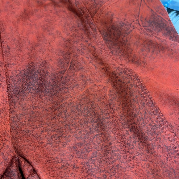 Free People woman’s rust colored shorts - Picture 9 of 9